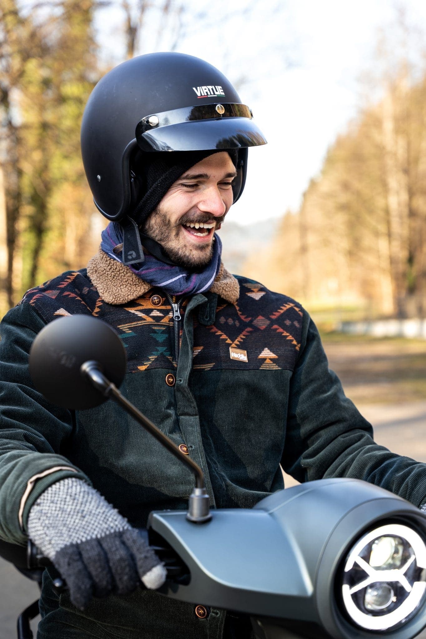 Fahrer auf einem TiSTO Berlin Elektroroller